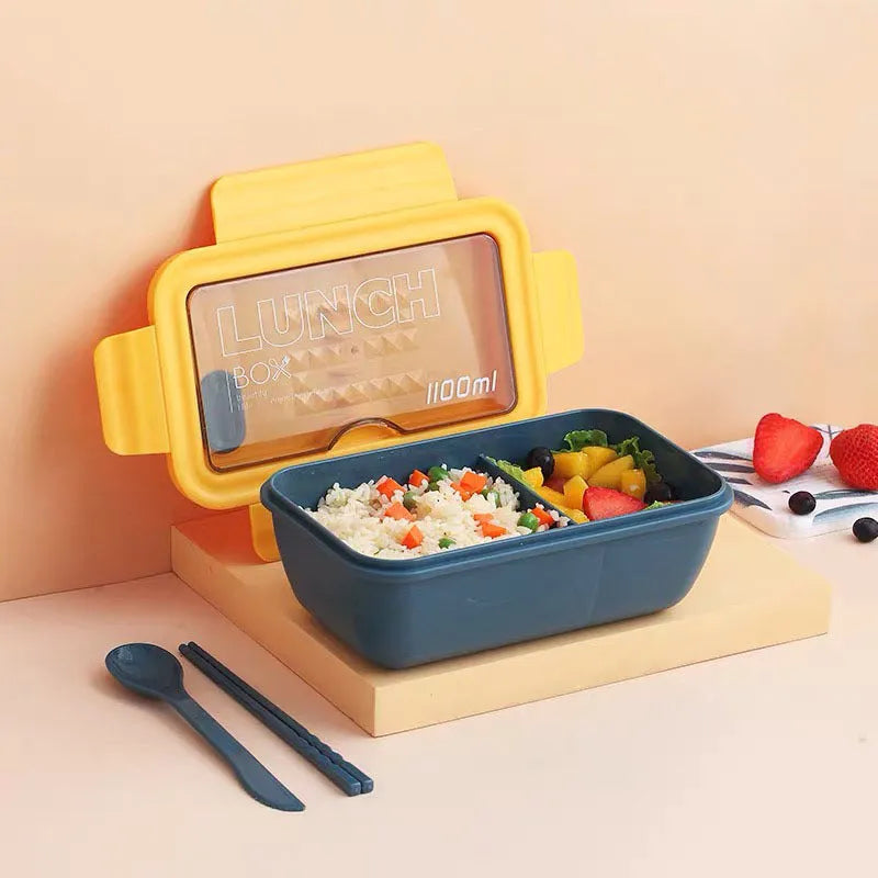 Four-layer partitioned bento lunch box in Nordic style plastic construction