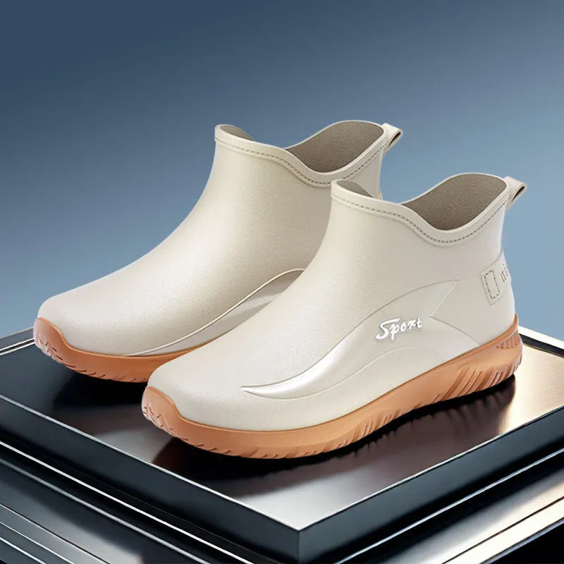 Men's short ankle-length rubber wellington boots with non-slip sole in beige and black colour options.