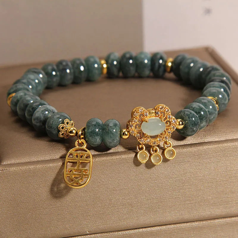 Women's natural emerald jade bracelet with abacus beads and alloy safety lock clasp