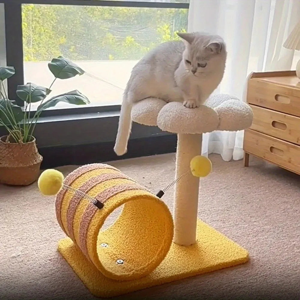 Yellow sisal cat climbing frame with integrated scratching post and tunnel