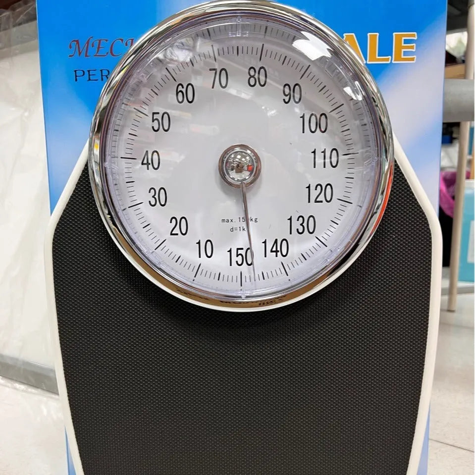 Black mechanical body weight scale with large dial display on 47x35cm platform