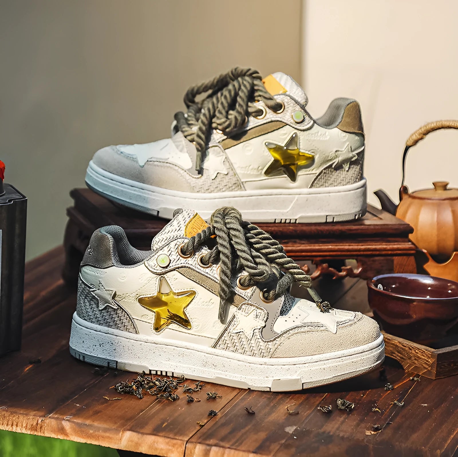 Cowhide leather low-top platform running shoes in a tea colour with round toe and rubber sole.