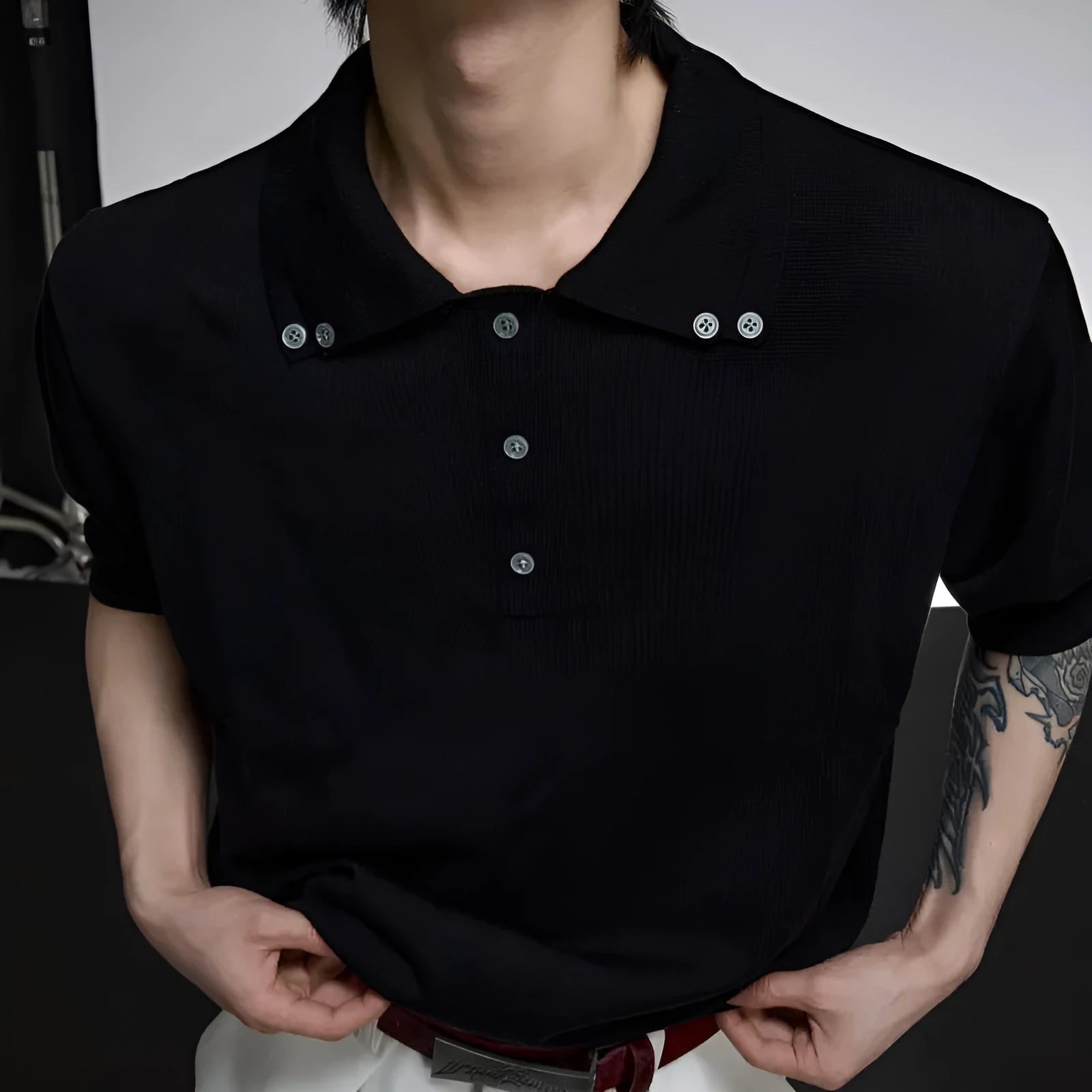 Men's ice feeling knit short sleeve shirt with double collar design in black colour