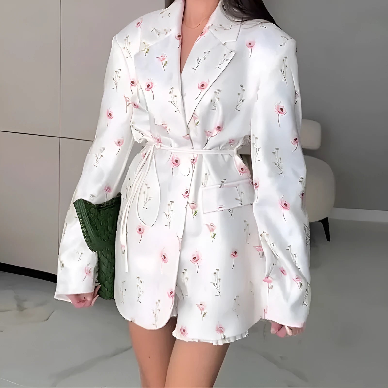 Women's collar suit jacket with front lace-up waist design in polyester fabric