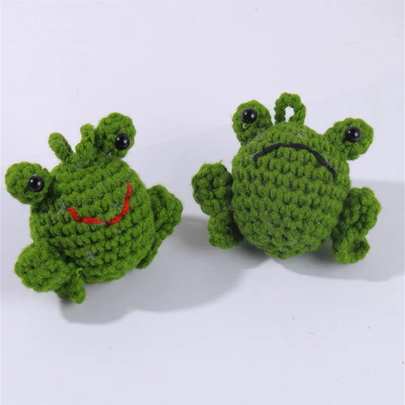 Green handmade woven frog automotive pendant hanging with 5cm by 15cm dimensions