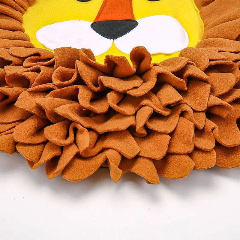 Brown lion pattern Yizhiwen snuffle mat for dogs and cats, measuring 33cm long.