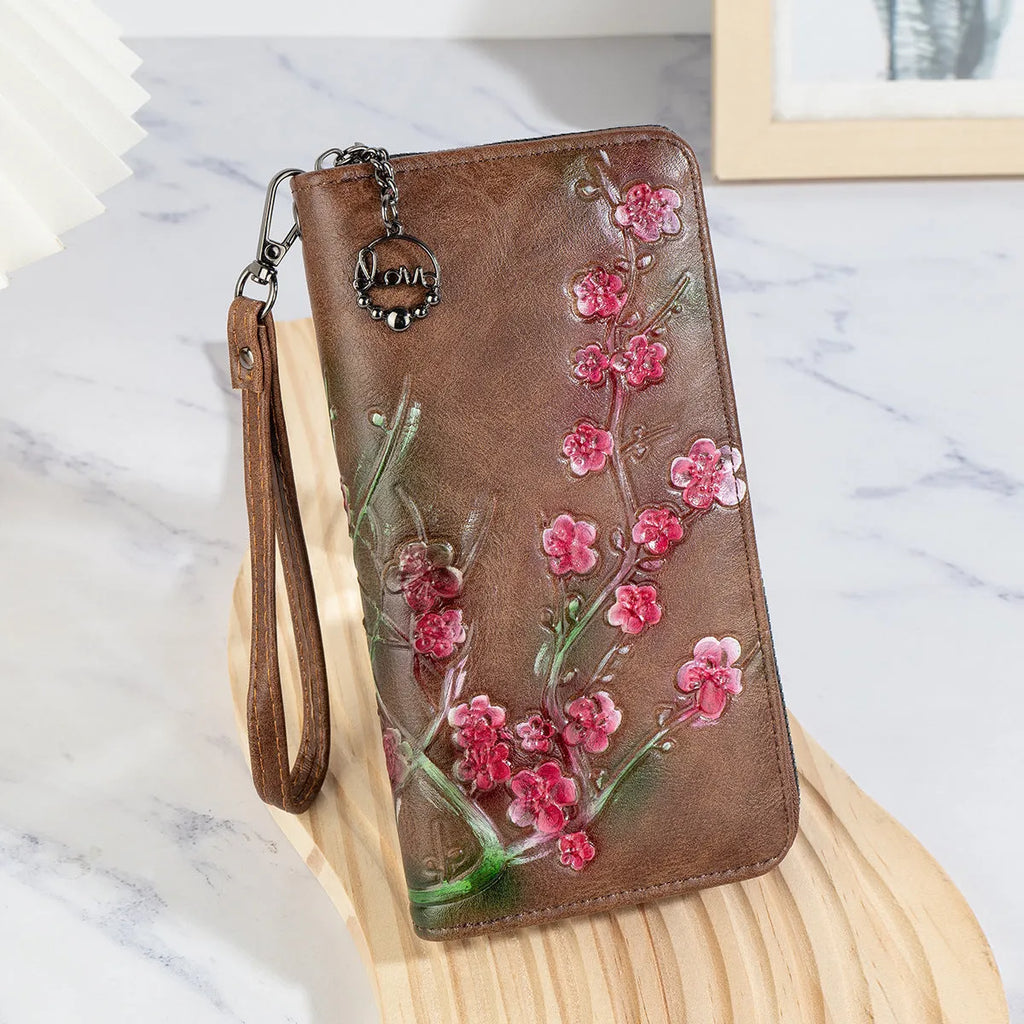 Embossed hand-painted Chinese style floral handbag with zipper closure in retro design