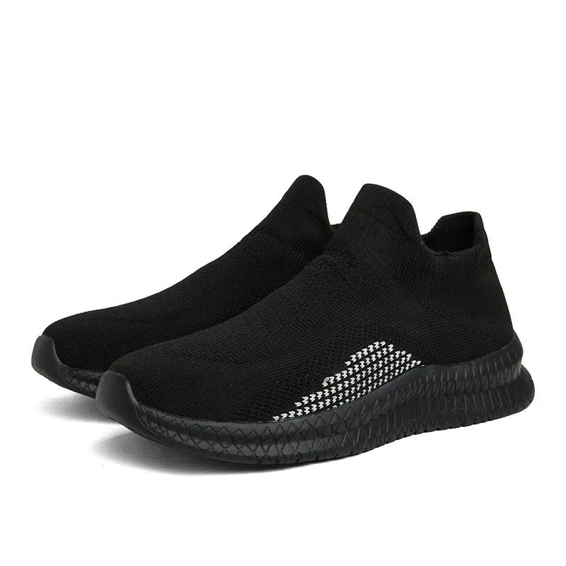 Popcorn flyknit casual sneaker in solid colour with low top, flat heel, and round toe design.