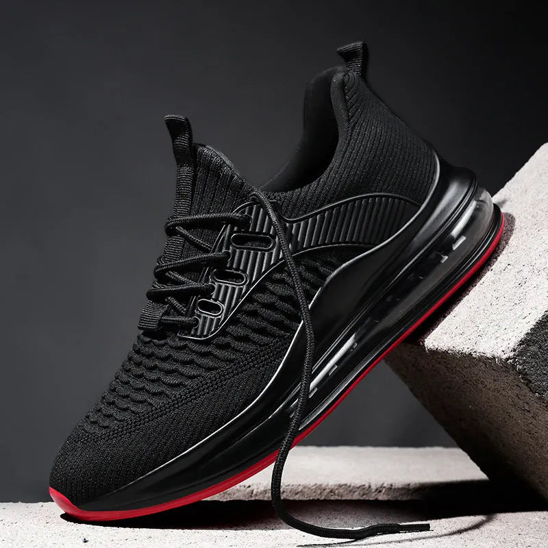 Men's black mesh running sneakers with rubber sole and lace-up closure for summer sports
