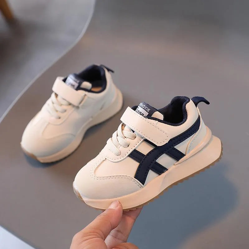 Children's casual sneakers with Velcro fastening in white, beige, or khaki synthetic leather with rubber soles