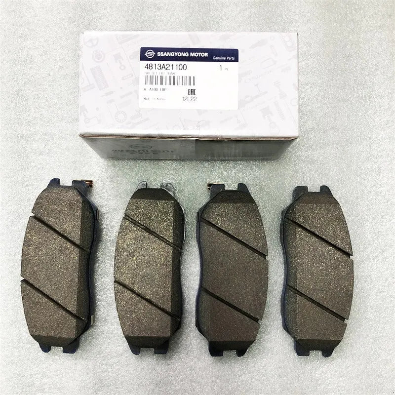 Brake pad metal accessory for Aiteng Kyron Rester, models 4813009A10 and 4813008BA0.