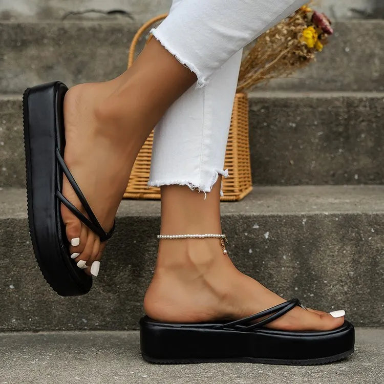 Thick sole herringbone pattern flip-flops in multiple colours for summer beach wear