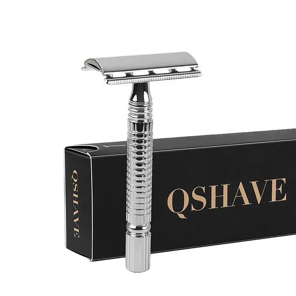 Double-edged safety razor with butterfly-opening head and chrome-plated handle in storage box