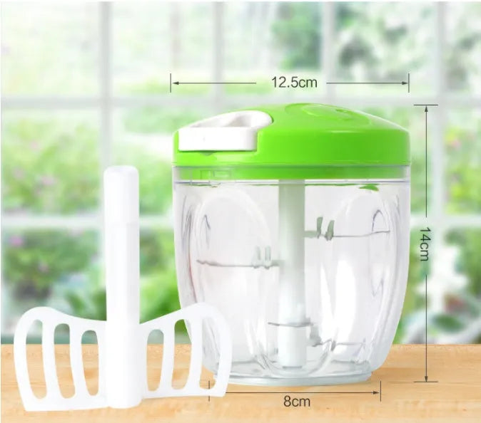 Green manual kitchen chopper with three blades, 500ml capacity and stainless steel components