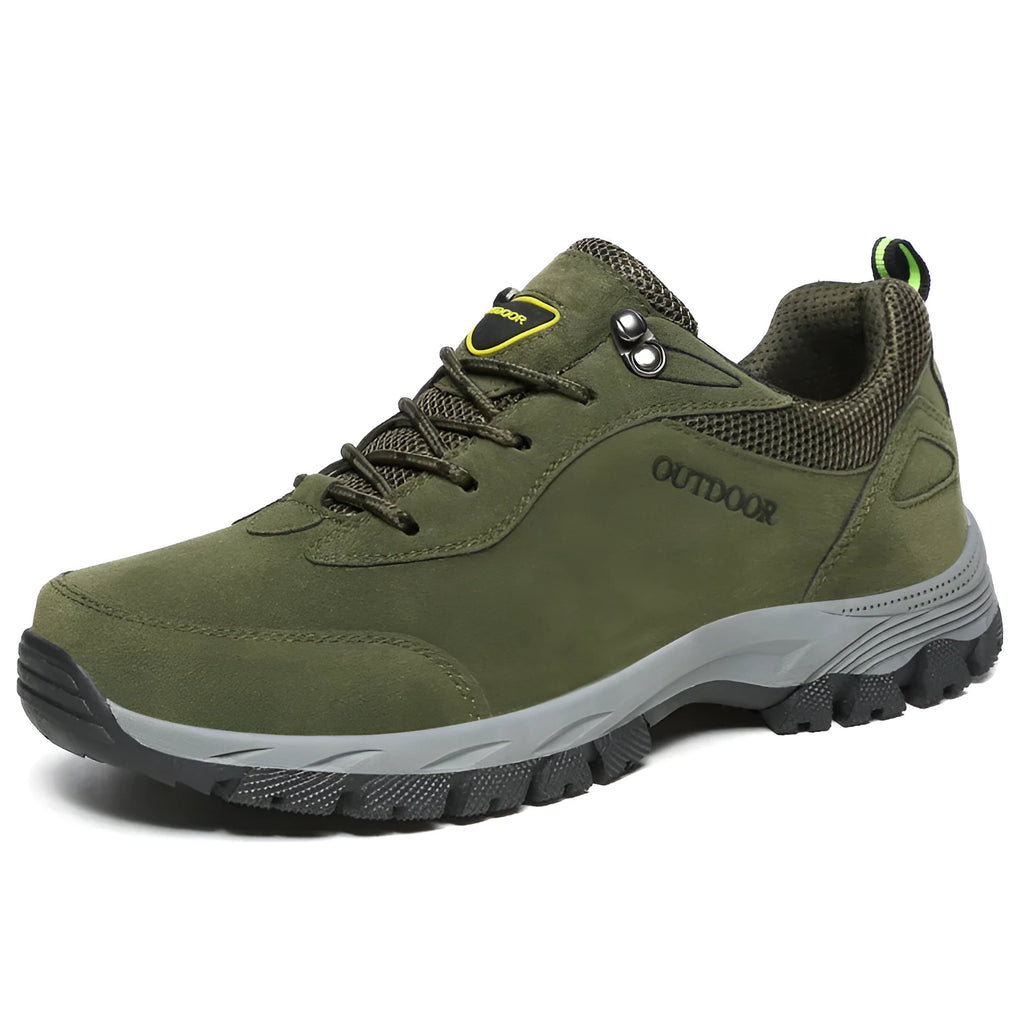 Men's low-cut outdoor casual shoes in army green on a neutral background.