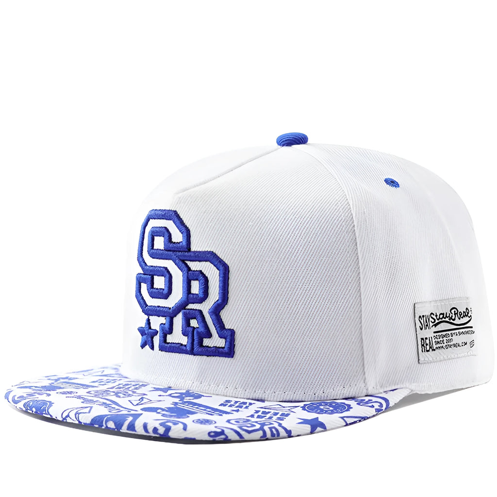 Adjustable cotton baseball hat with letter embroidery in black or white colours