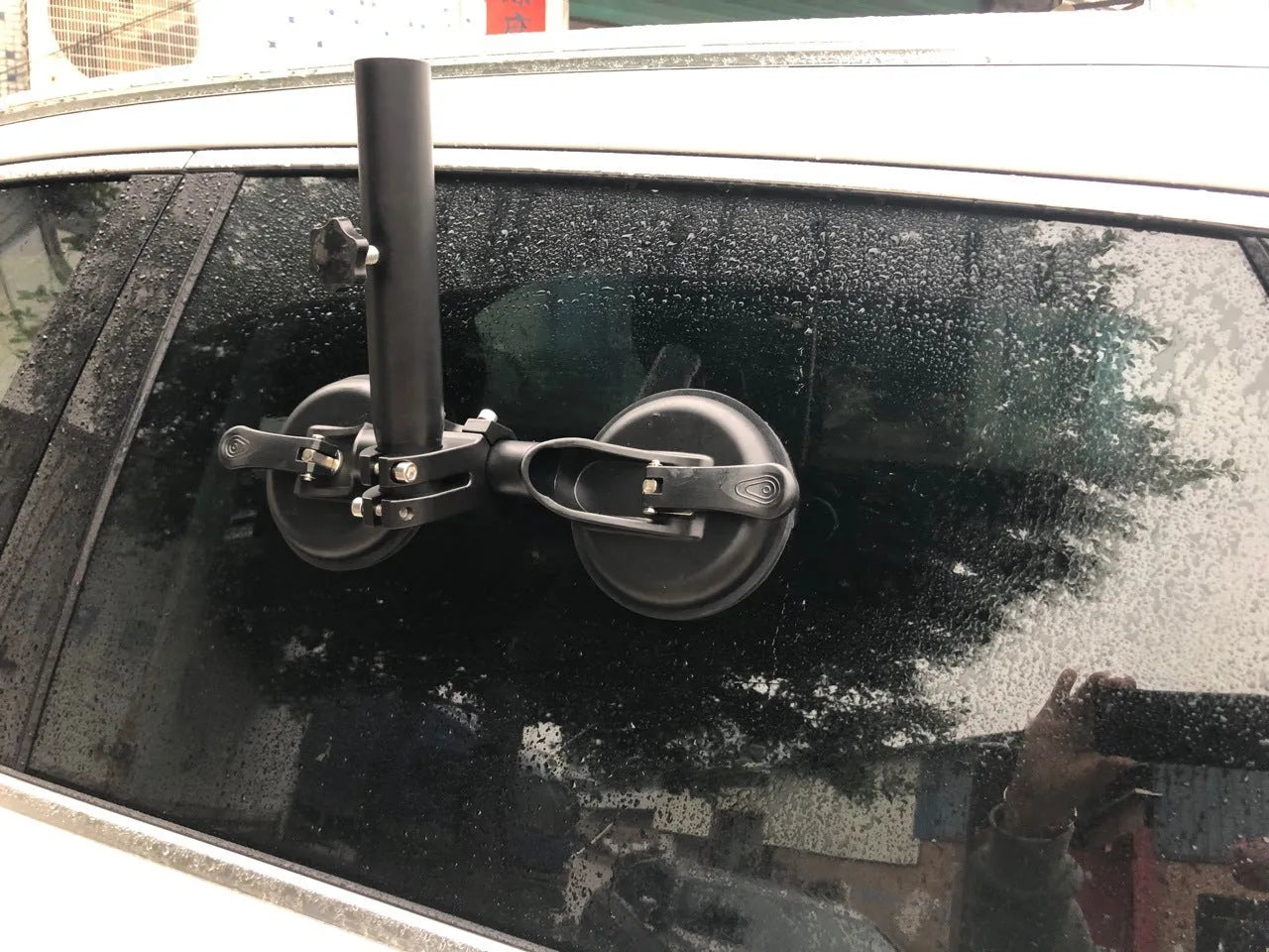 Black ABS plastic off-road car sucker base with round rubber disc for glass mounting