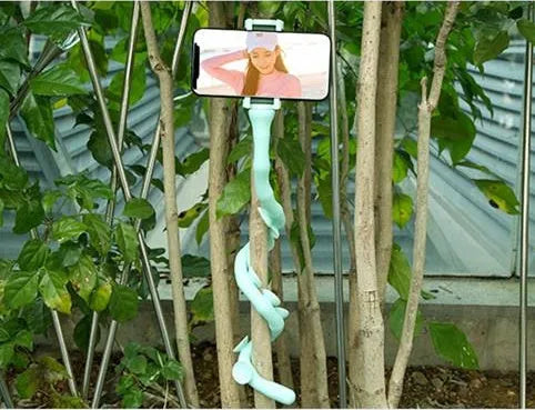 Flexible rubber phone holder with suction cup showing 62cm bendable arm in black colour