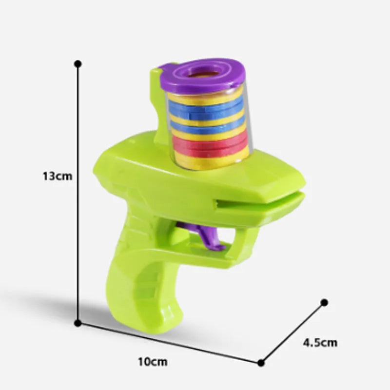 Battery-free interactive cat toy launcher with foam discs in green or purple colour