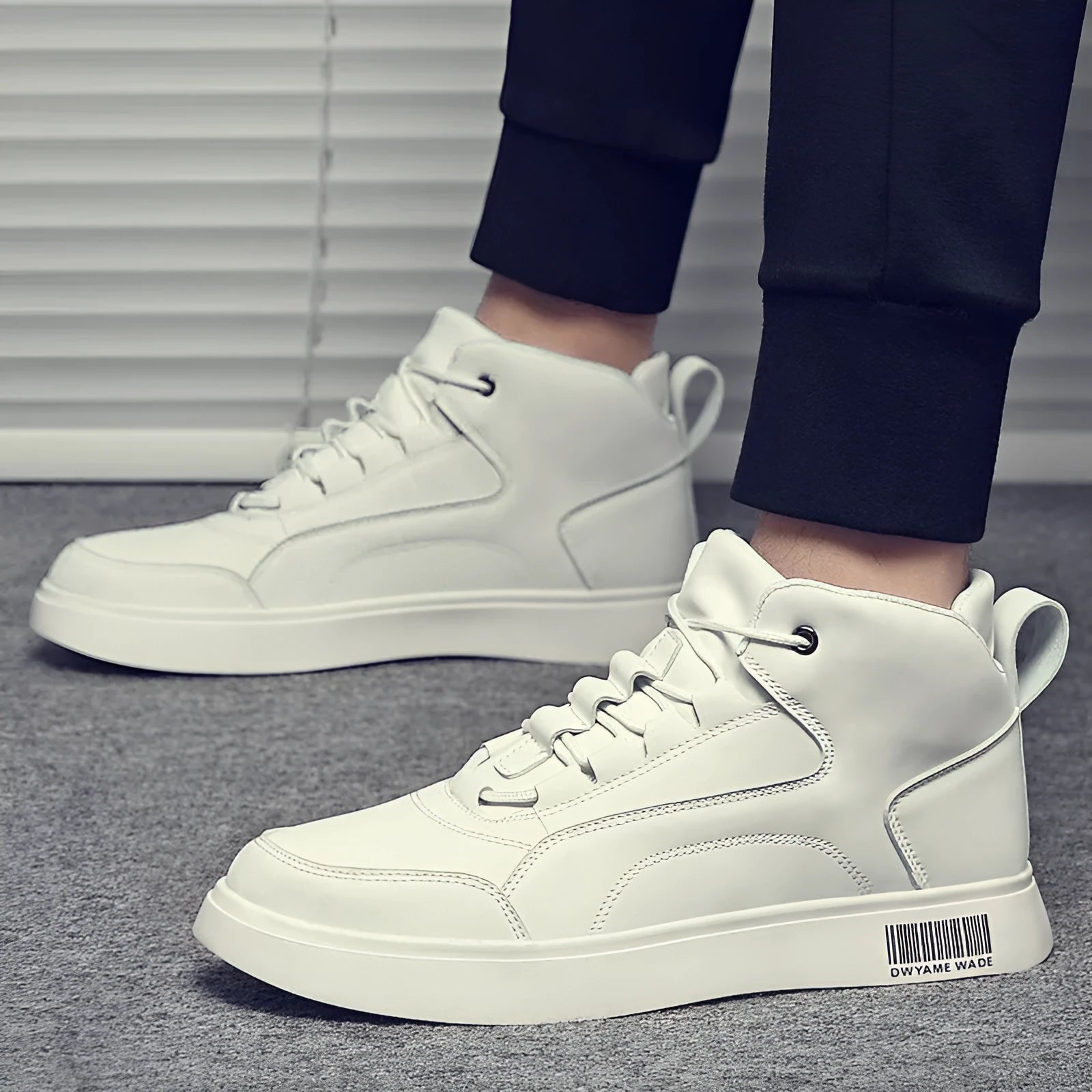 Men's white mid-top sports board shoes with round toe and front lace-up design