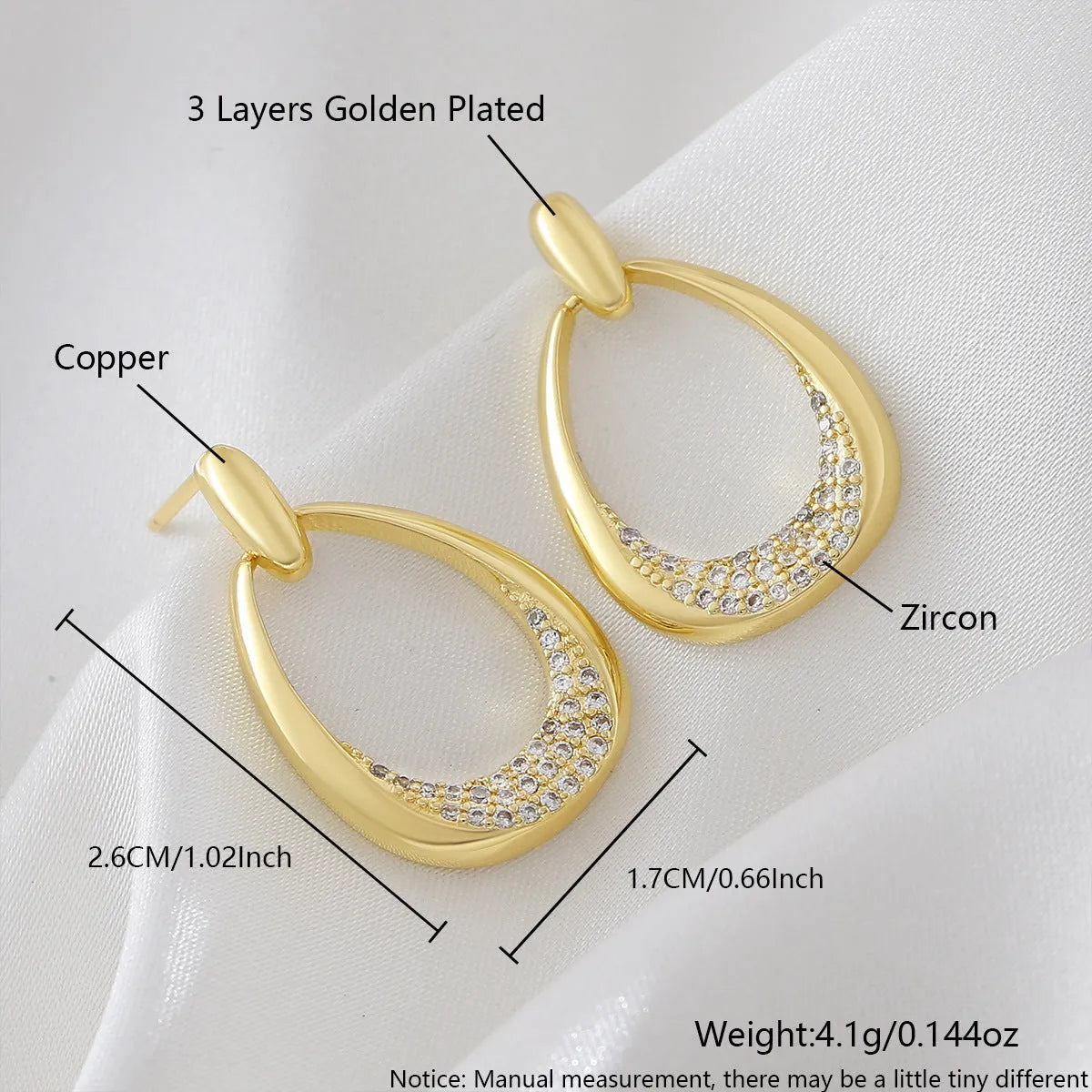 Yellow gold geometric drop-shaped women's earrings with round and oval elements measuring 2.6cm
