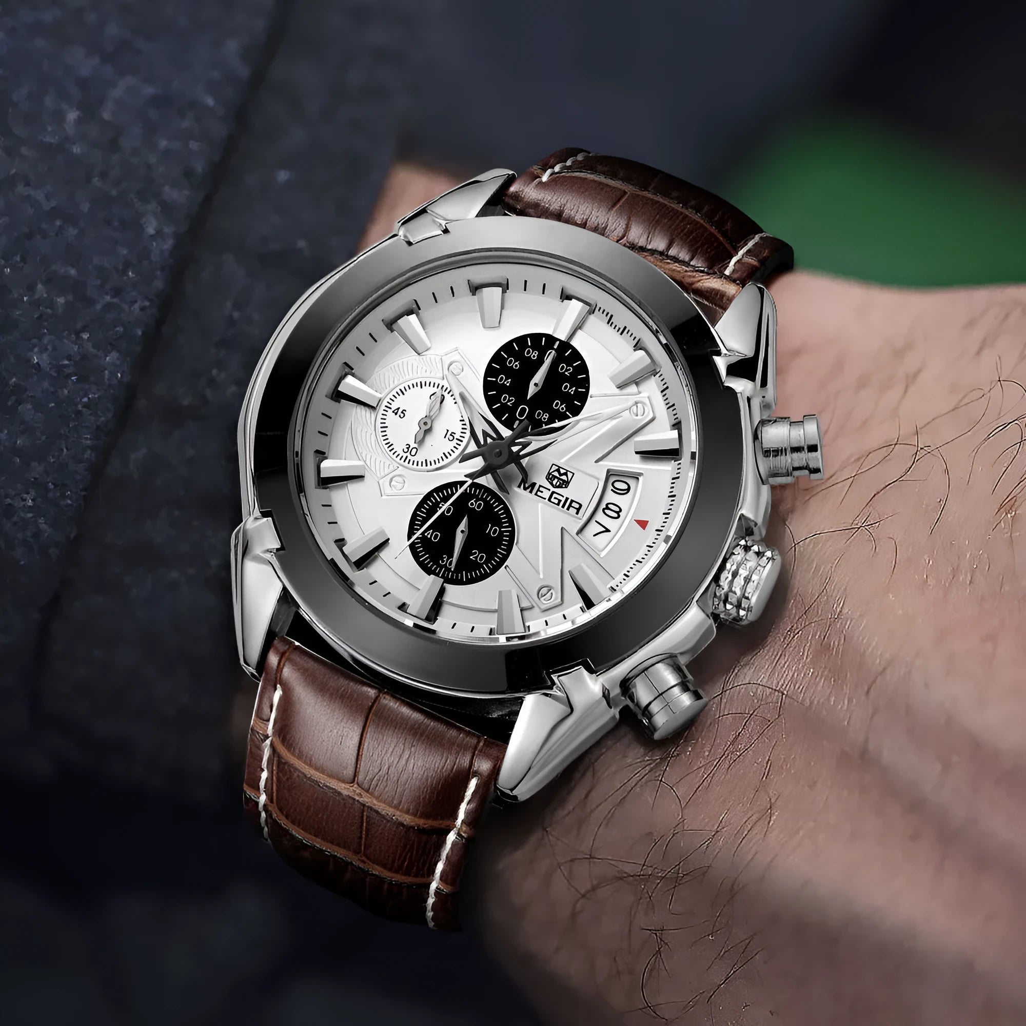 Men's multifunctional chronograph watch with three sub-dials and luminous display