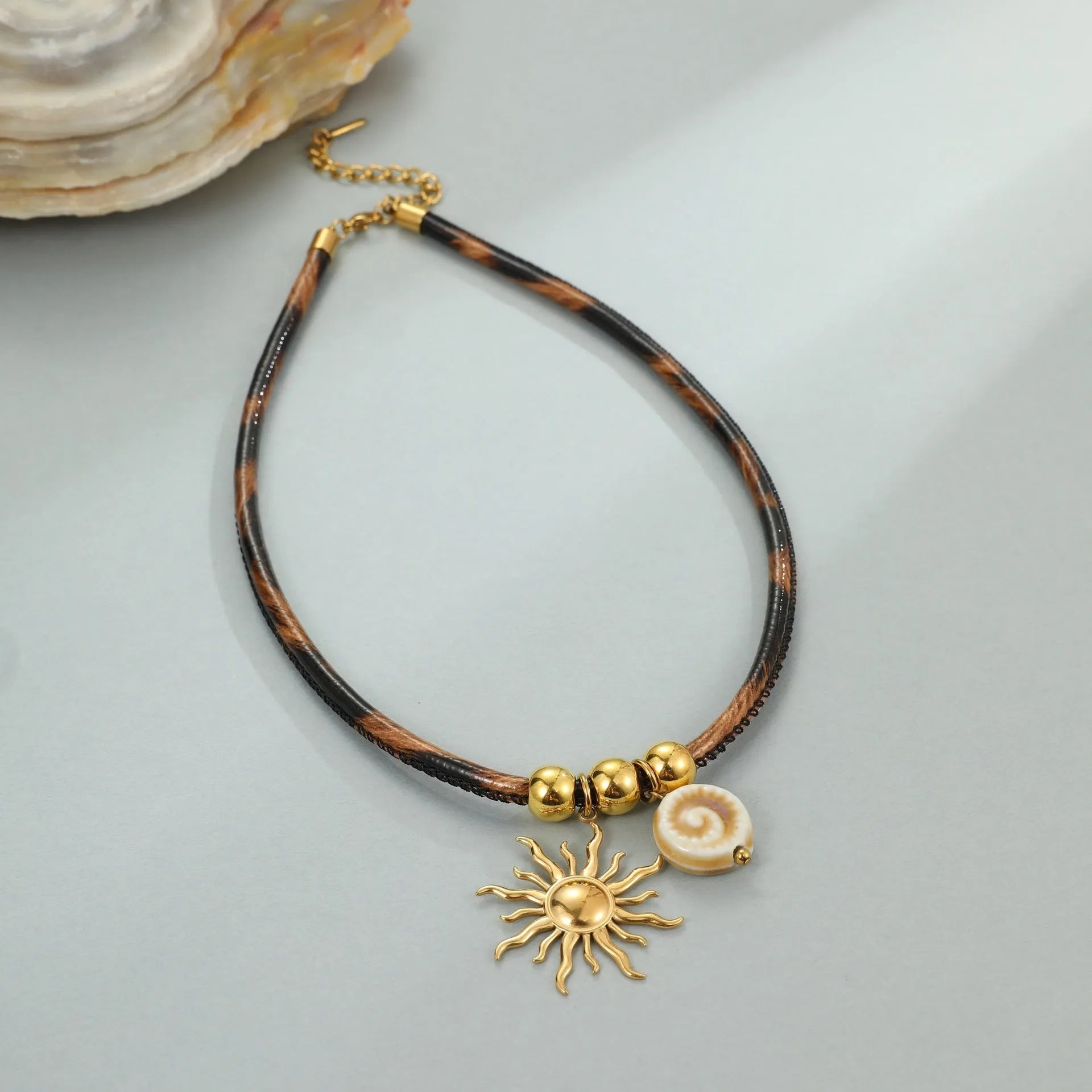 Leopard print geometric stainless steel necklace with gold electroplating on adjustable 41-50cm chain