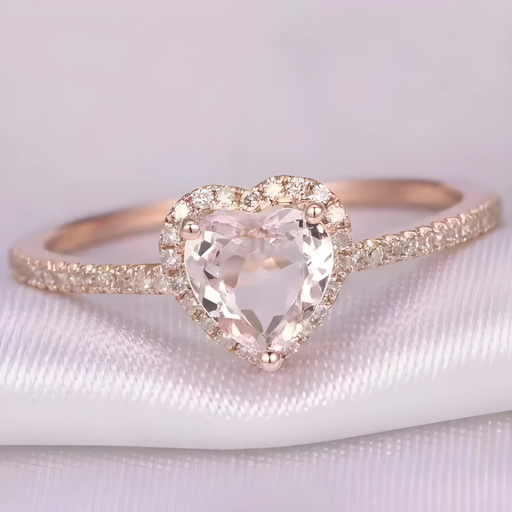 Heart-shaped crystal women's wedding ring with electroplated rose gold finish on white copper band