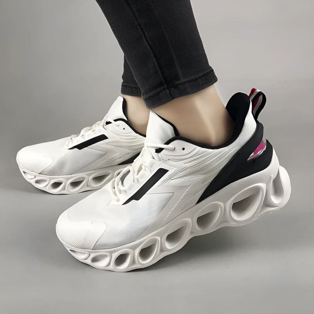 Men's breathable mesh sports shoes in three colours with lace-up front and EVA sole
