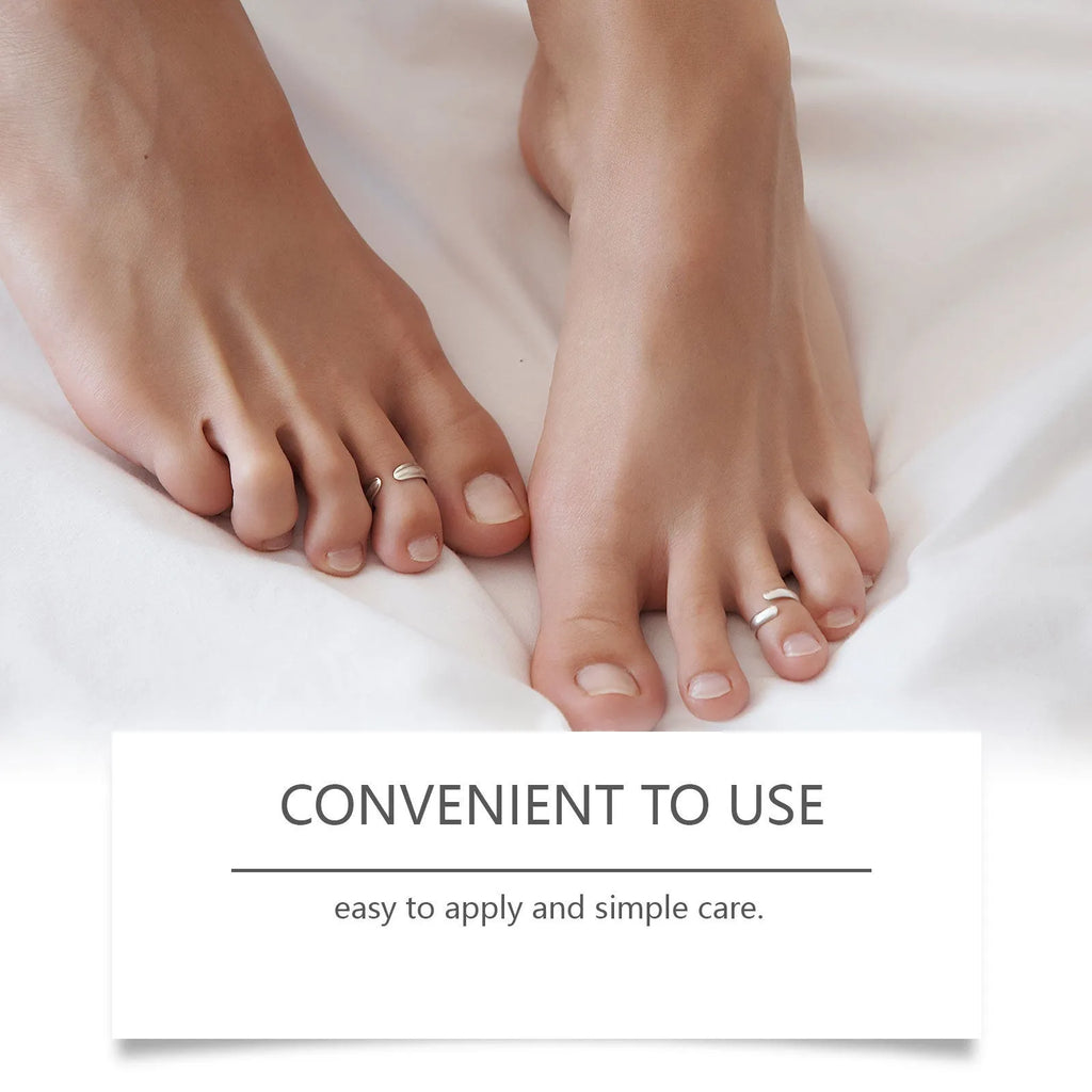 30ml bottle of mild brightening nail care solution for daily nourishment and improved appearance