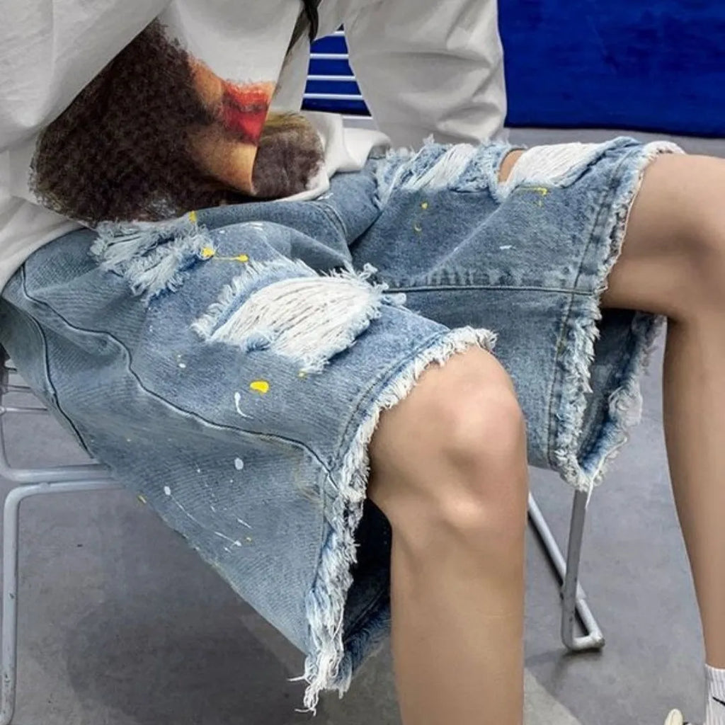 Men's casual water-washed hole denim shorts in loose street style, available in black and light blue colours