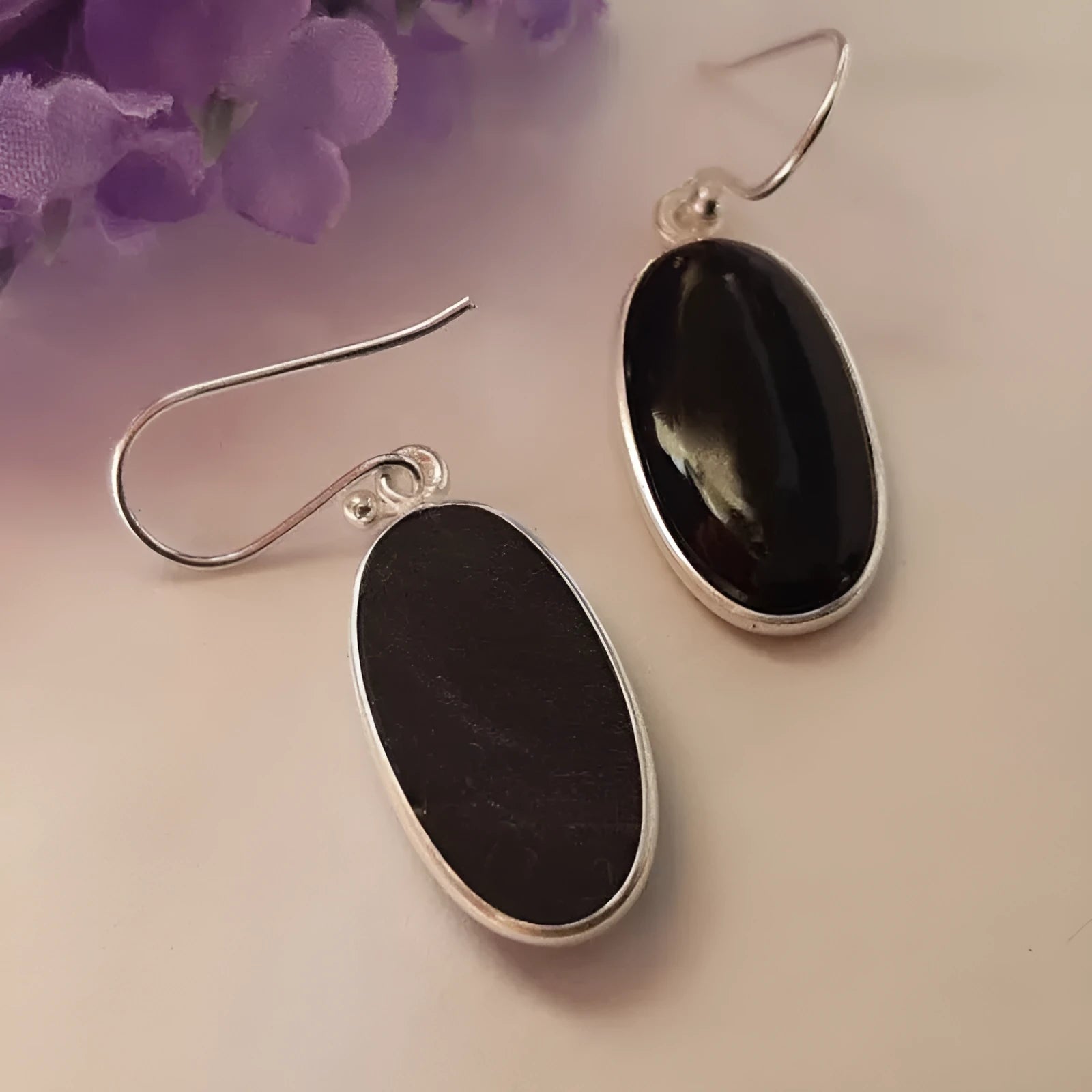 Women's black agate oval pendant earrings with 925 silver geometric design and electroplated alloy construction