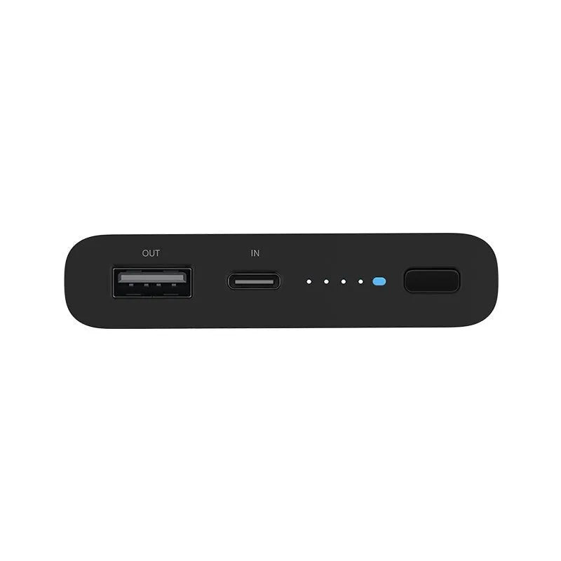 White or black 10000mAh polymer lithium ion power bank with fast charging and wireless output.