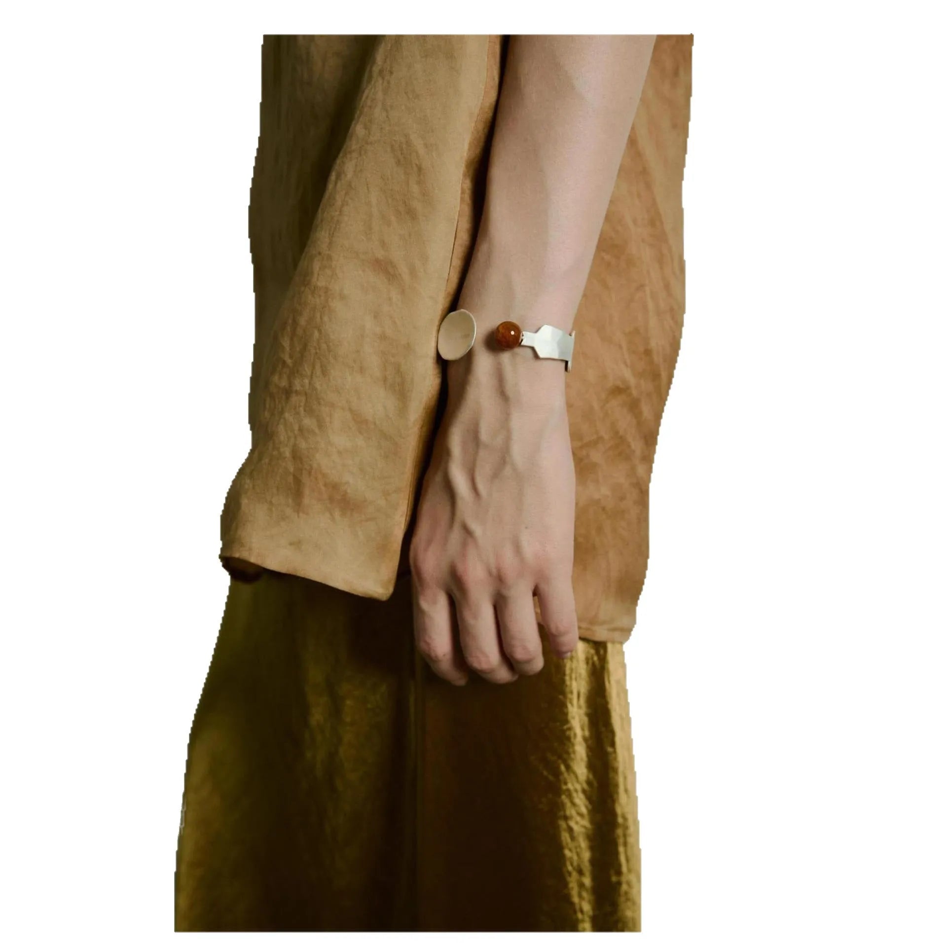 Alloy diamond-shaped ring and bracelet set with small spoon, electroplated finish.