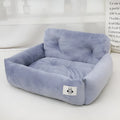 Car-mounted cloth dog travel nest in blue plaid or grey colours, dimensions 40x30x30cm or 55x40x30cm