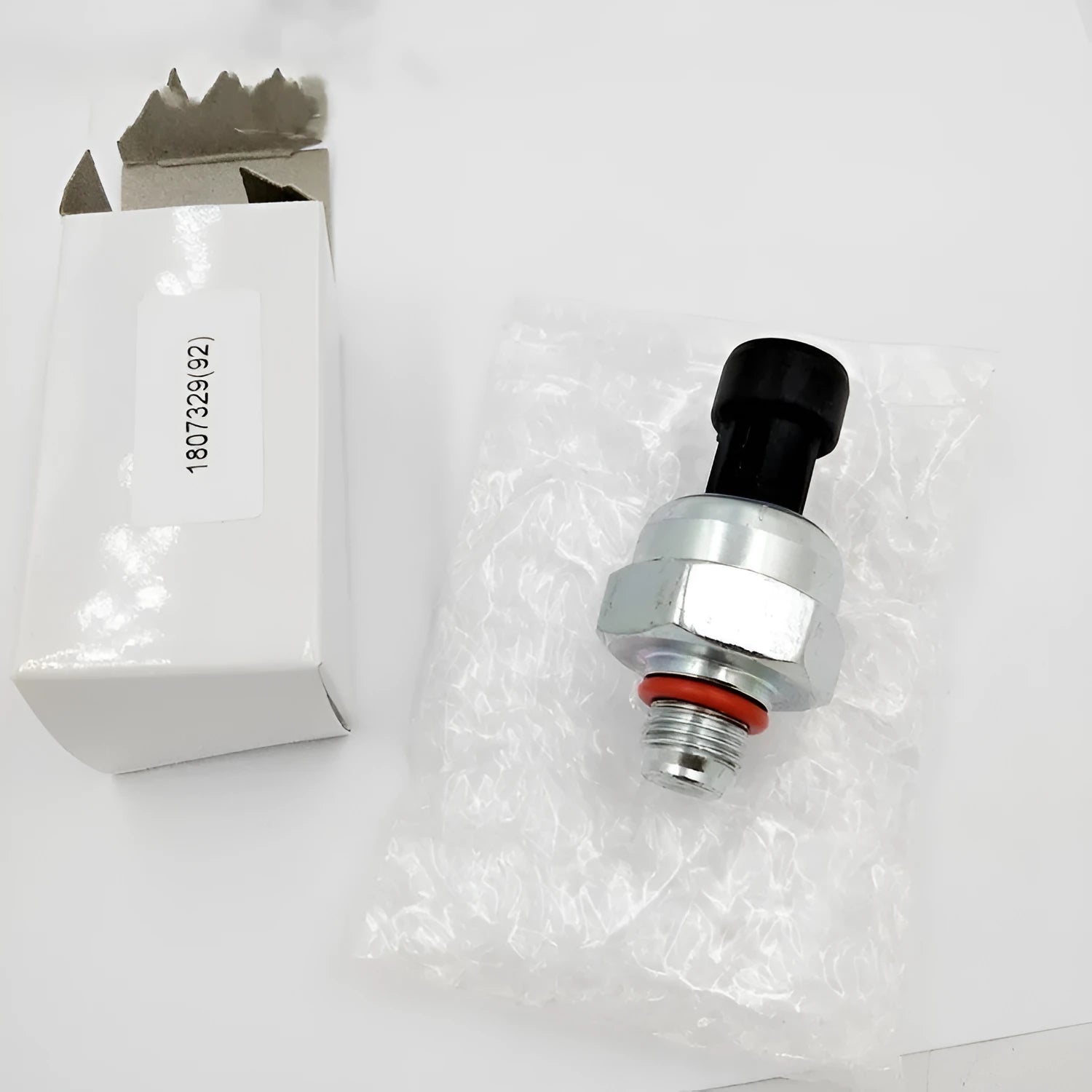 Ford F6TZ-9F838-A common rail fuel pressure sensor with connecting line for F4 and F6 engines.