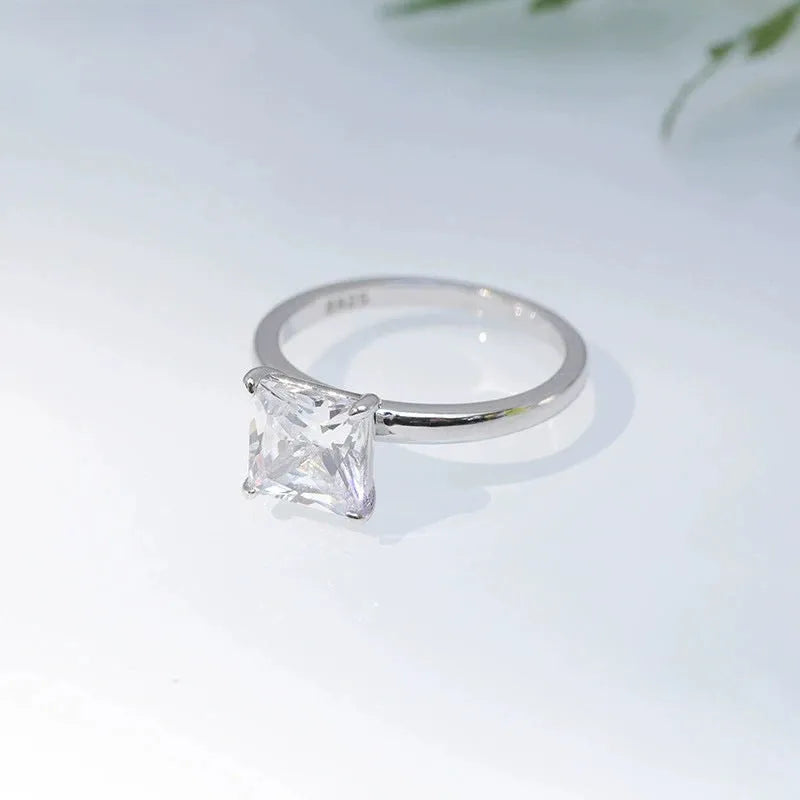 Polished 925 sterling silver women's ring with geometric round design in silver, gold, and rose gold colour options