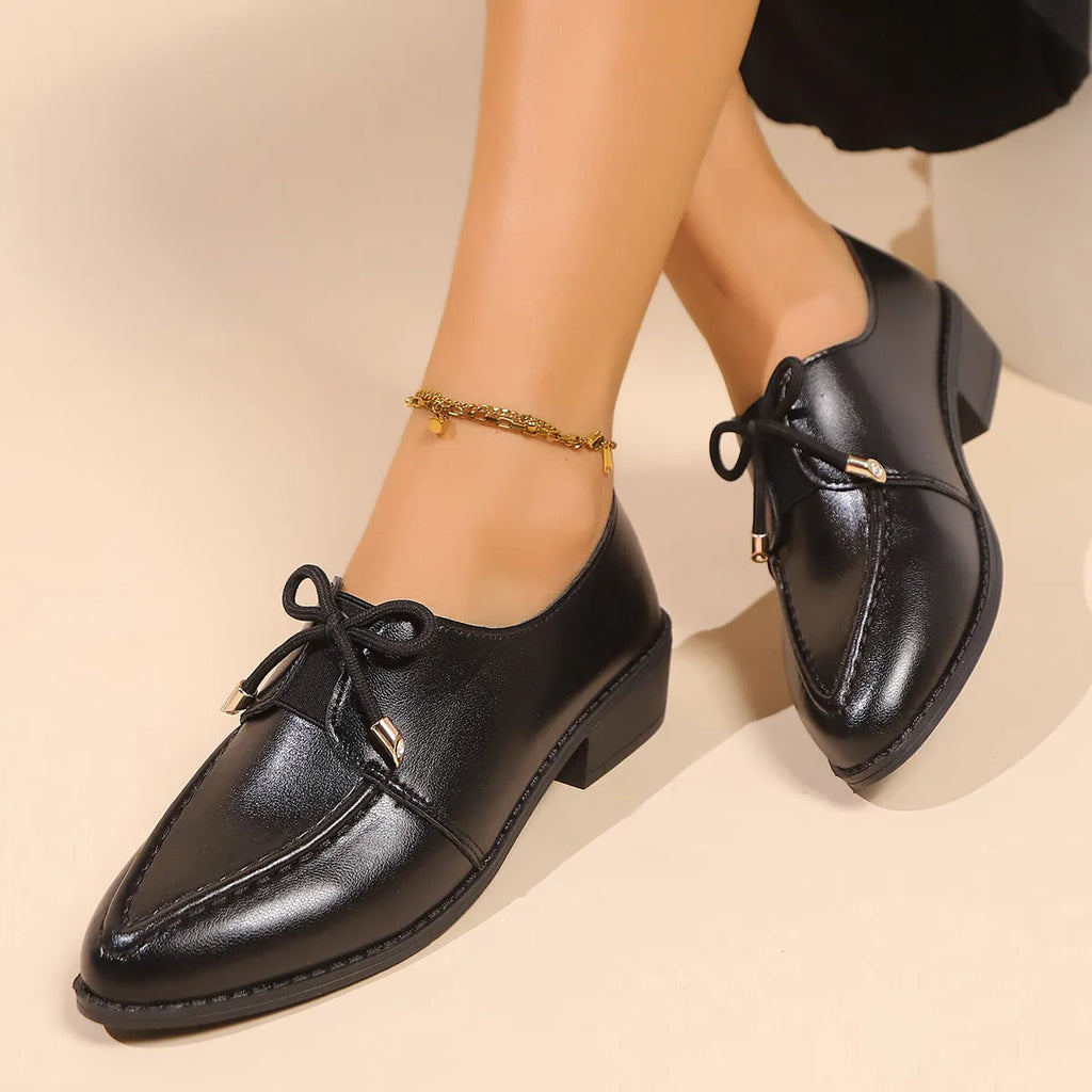 Women's British-style leather shoes with bow decoration and pointed toe