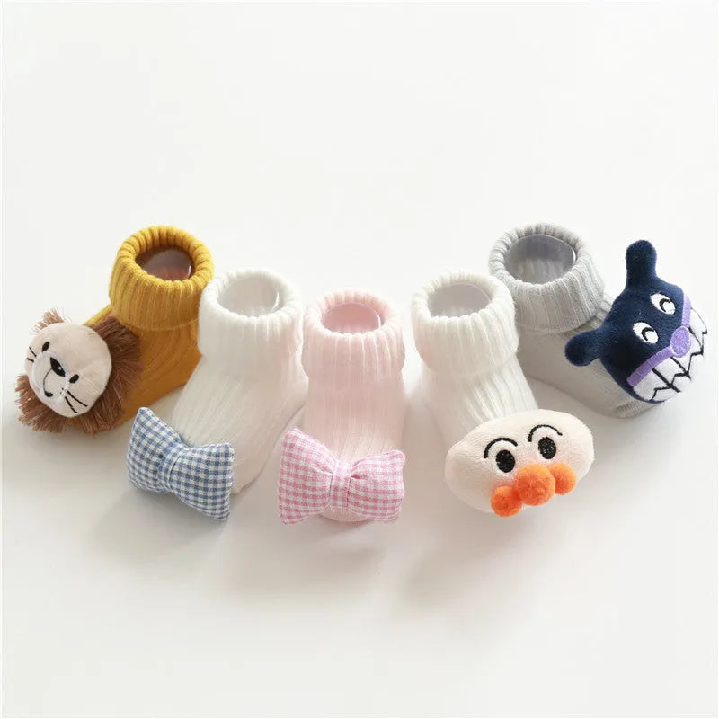 Cotton baby socks in multiple designs including animal prints, available in sizes XS, S, M for ages 0-6 months to 3 years