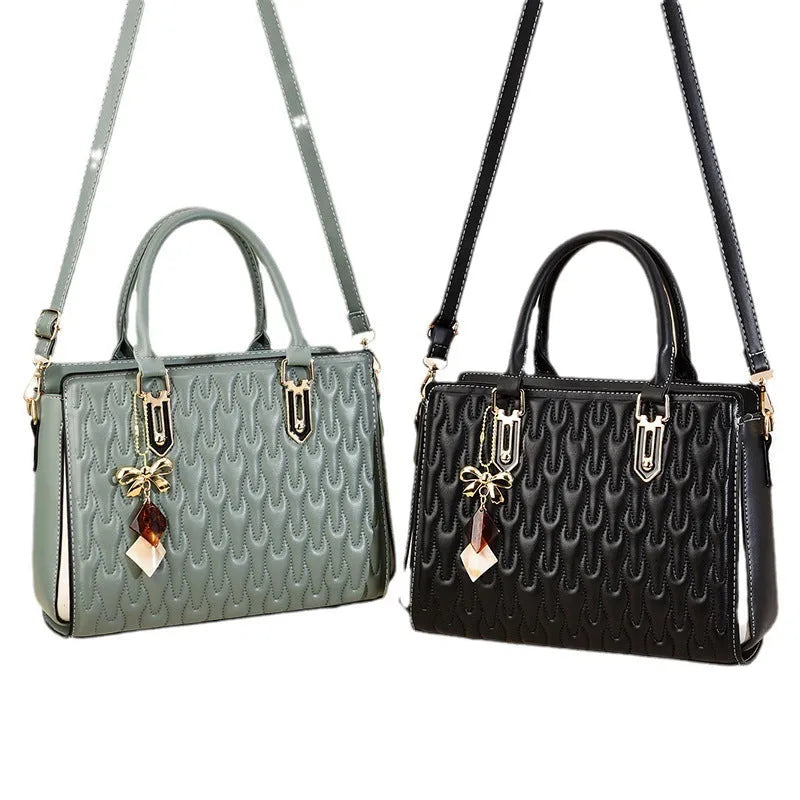 Women's large-capacity polyester messenger bag in street trend style with sandwich zipper pocket