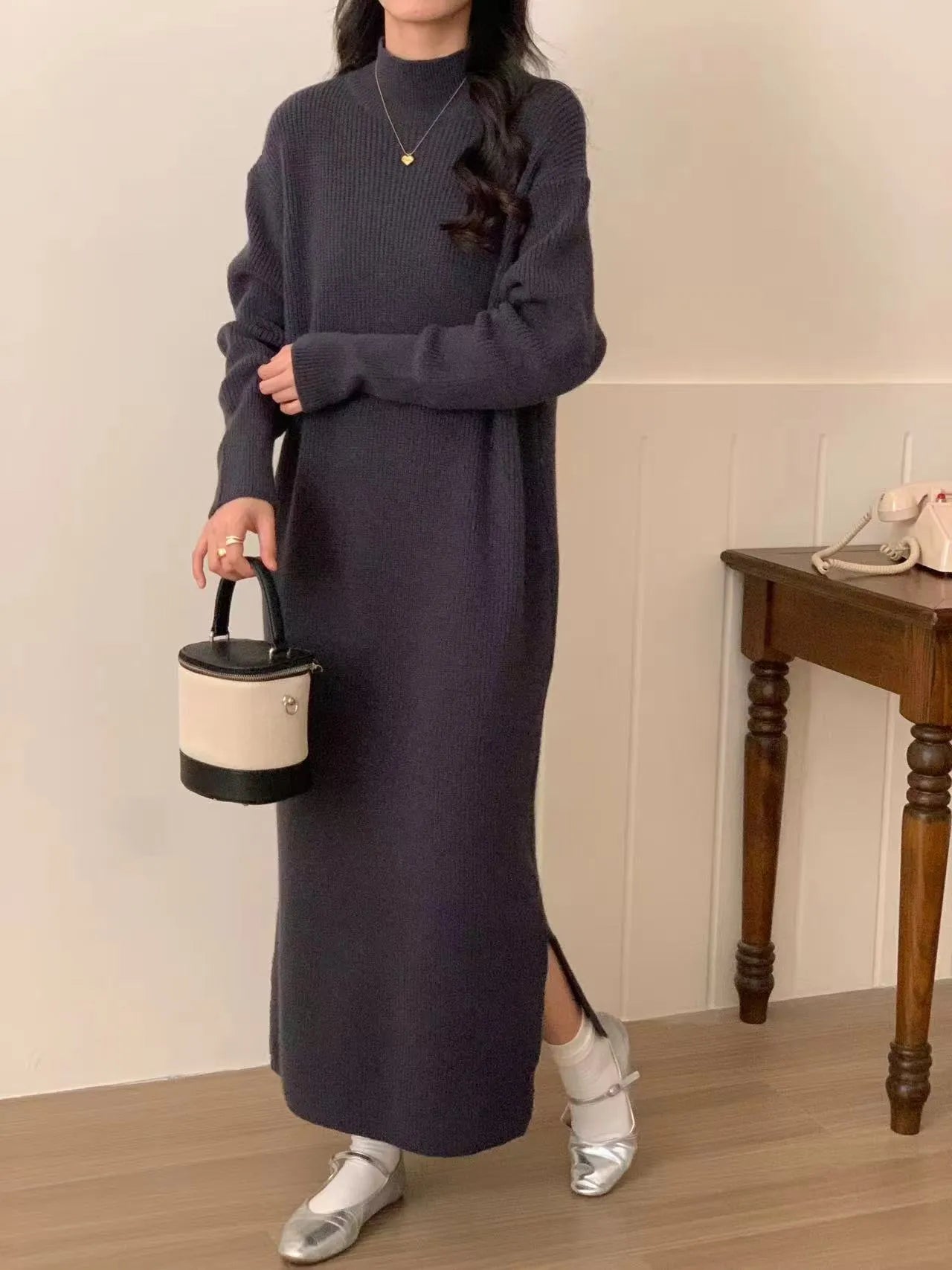 Half turtleneck knitted dress in acrylic fibre with knee-length skirt and long sleeves