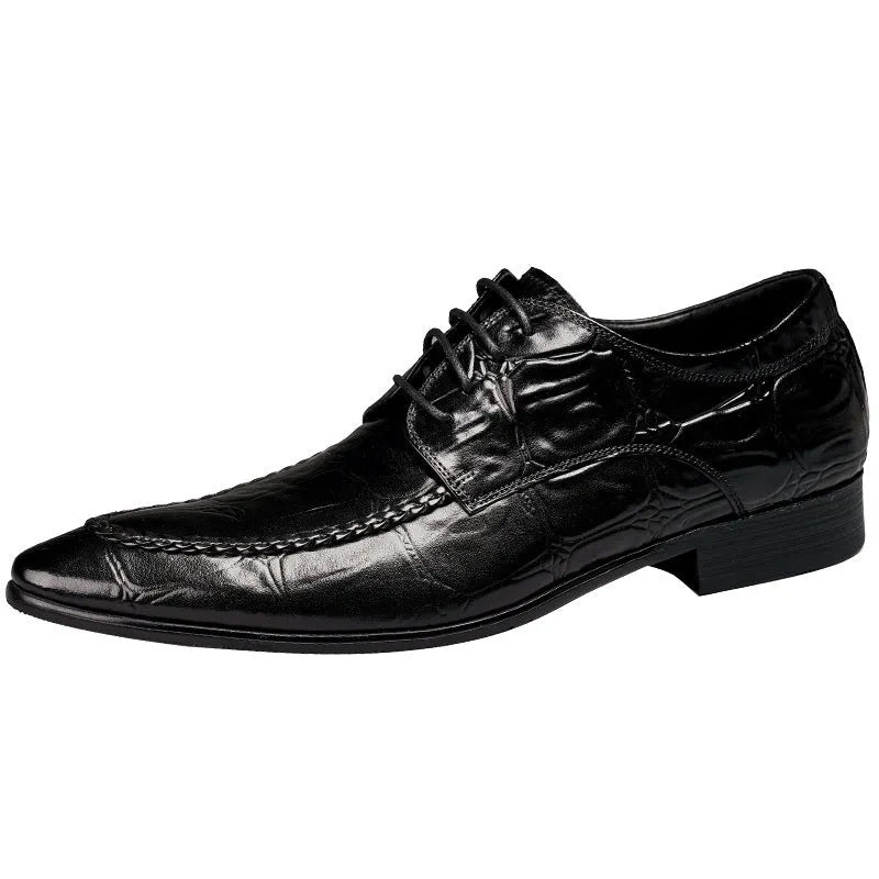 Men's black leather shoes with alligator pattern texture and horse bit buckle detail in British retro style