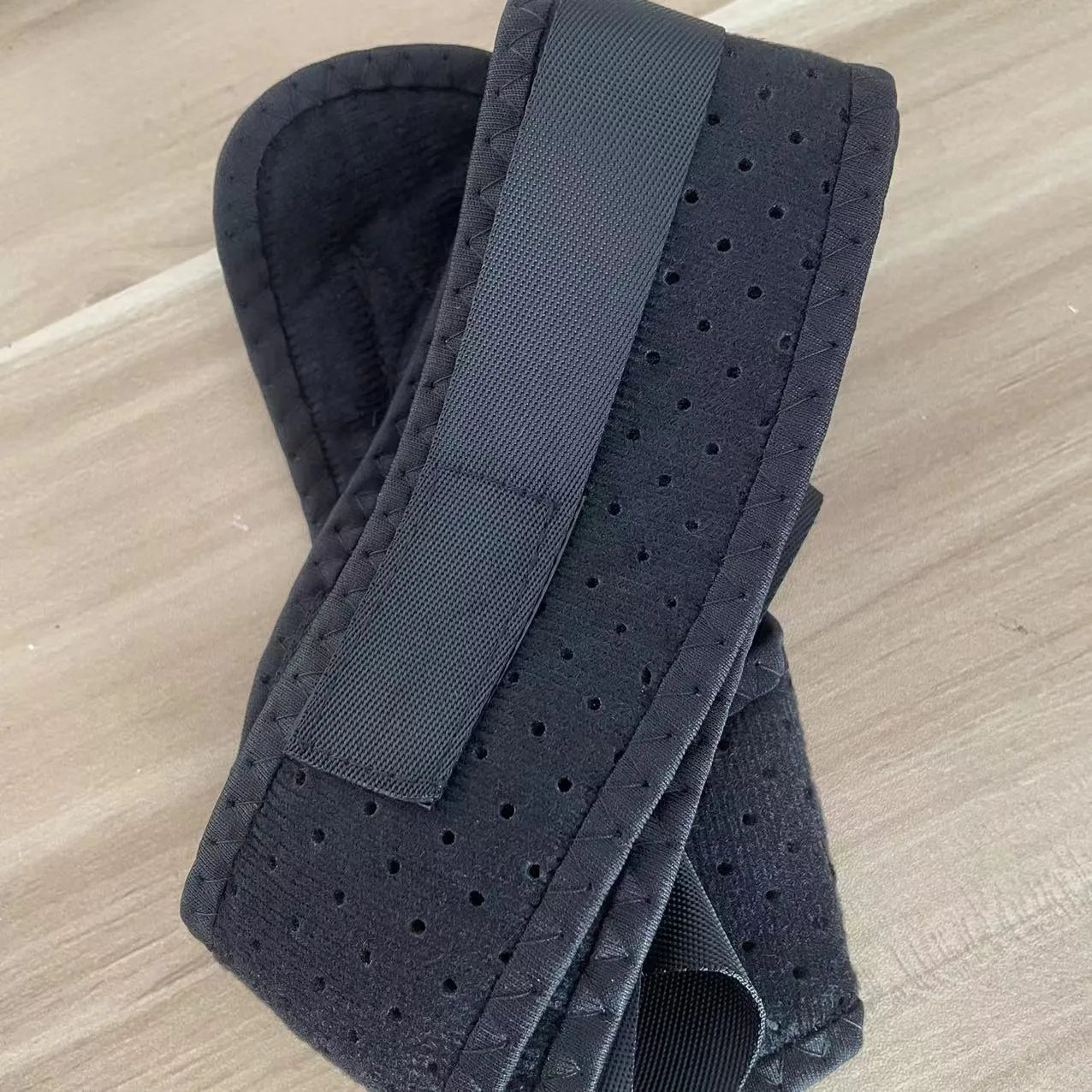 Adjustable nylon posture correction band for back support during sitting