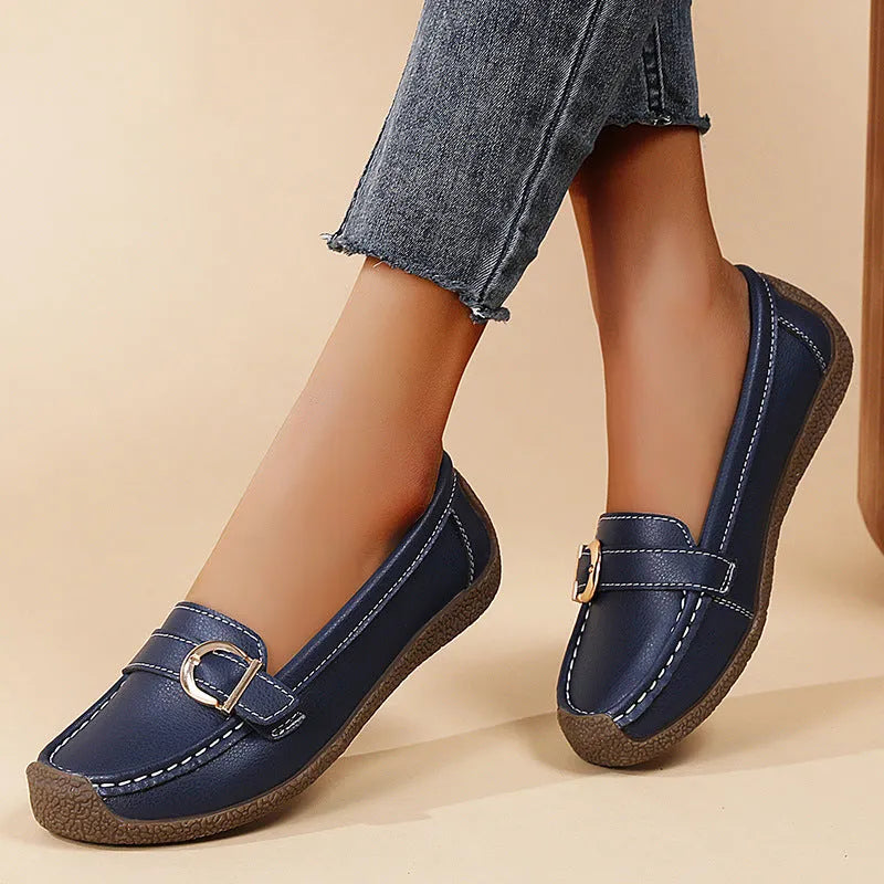 Women's casual loafers with round toe and slip-on design in beige, black, white, light grey and dark blue colours
