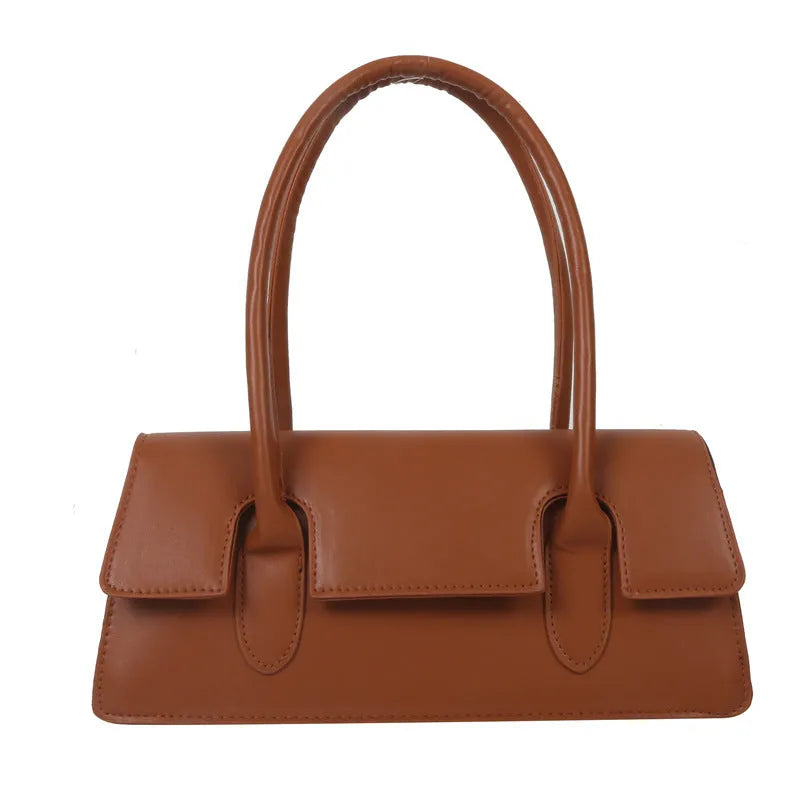 Women's small square bag in horizontal shape with single shoulder strap and document organisation interior