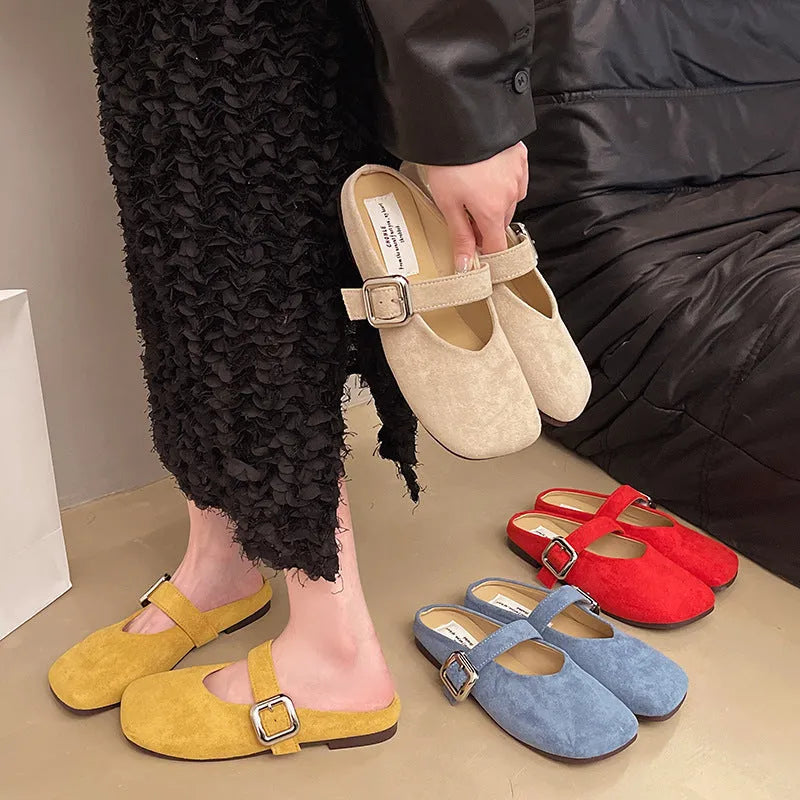 Women's flat closed toe slippers in apricot colour with square head toe and rubber sole