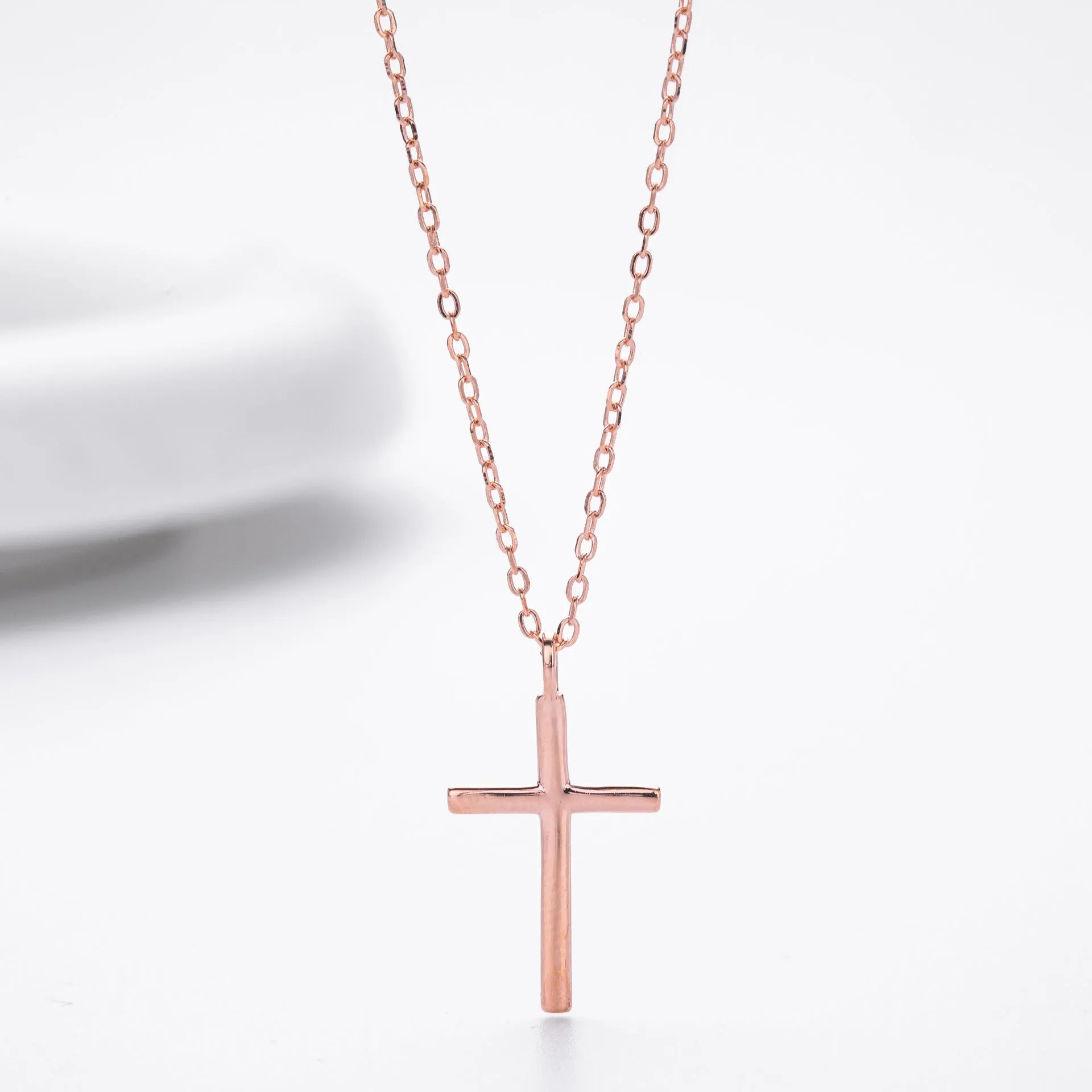 S925 sterling silver necklace with glossy cross pendant on adjustable O-shaped chain