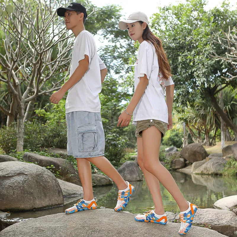 Quick-drying mesh beach wading shoes with lace-up front and non-slip rubber soles