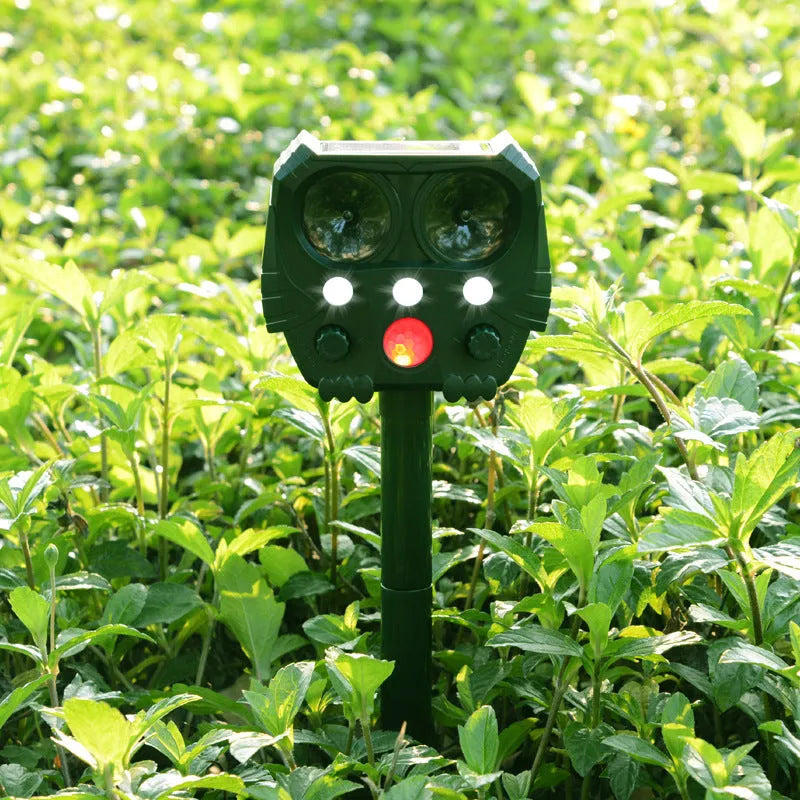 Green solar ultrasonic dog repeller device with ABS housing for outdoor pest control