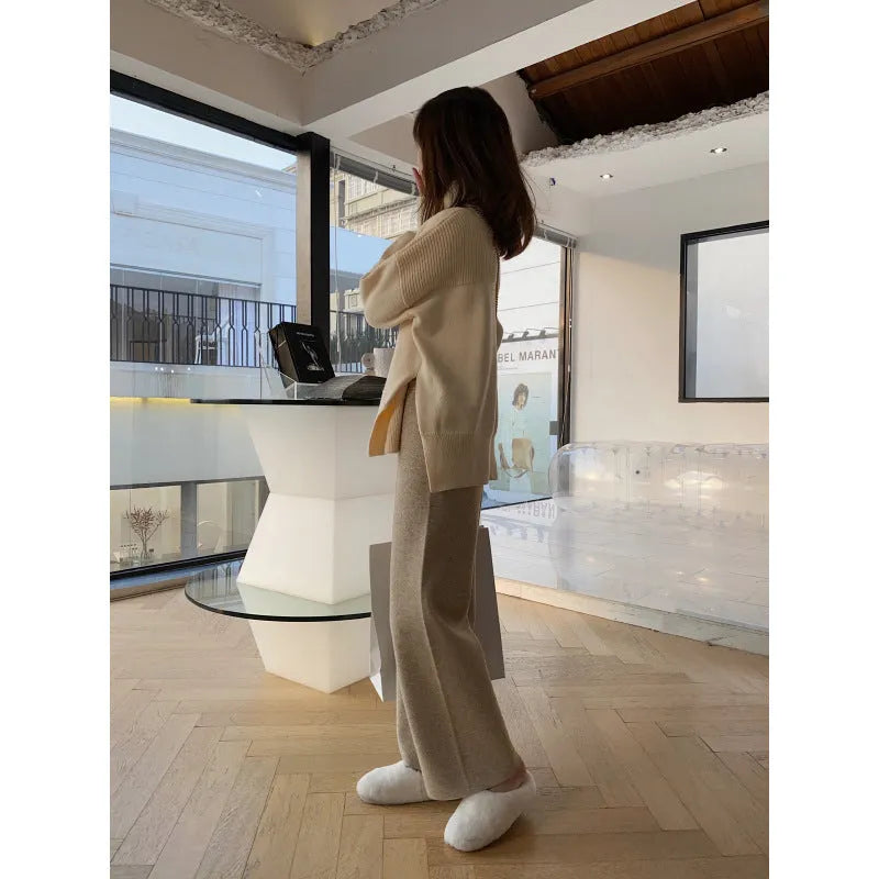 Women's high-waist wide-leg knitted trousers in black winter casual style